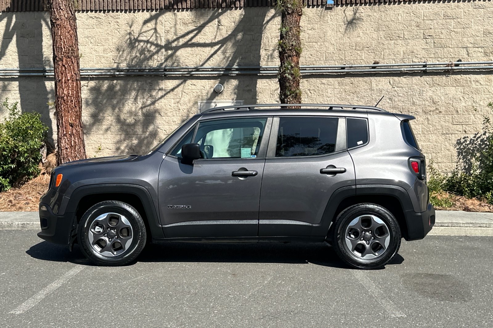 Used 2017 Gray Jeep Sport image 6