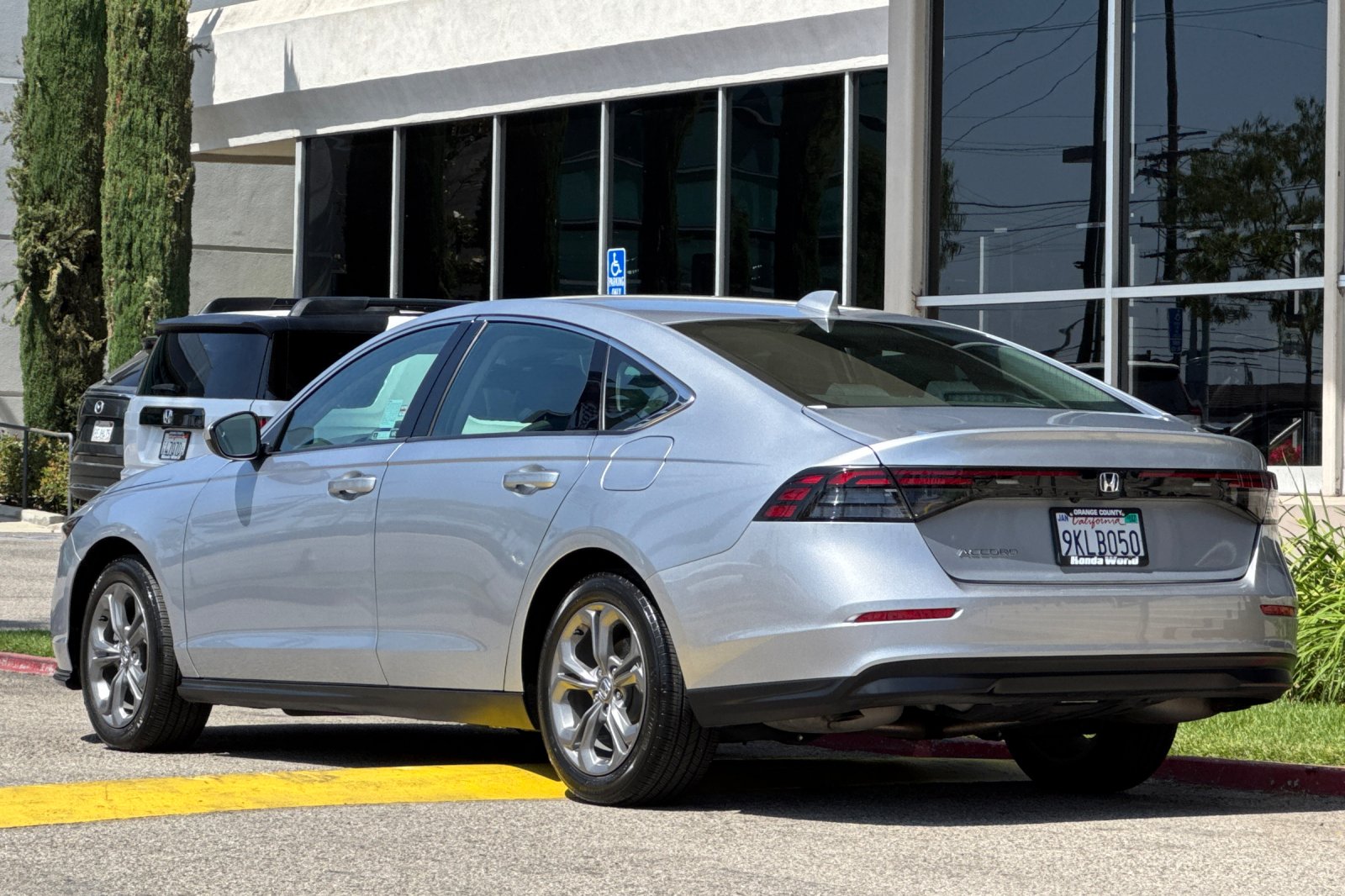 Certified Used 2024 Solar Silver Metallic Honda 1.5T EX image 6