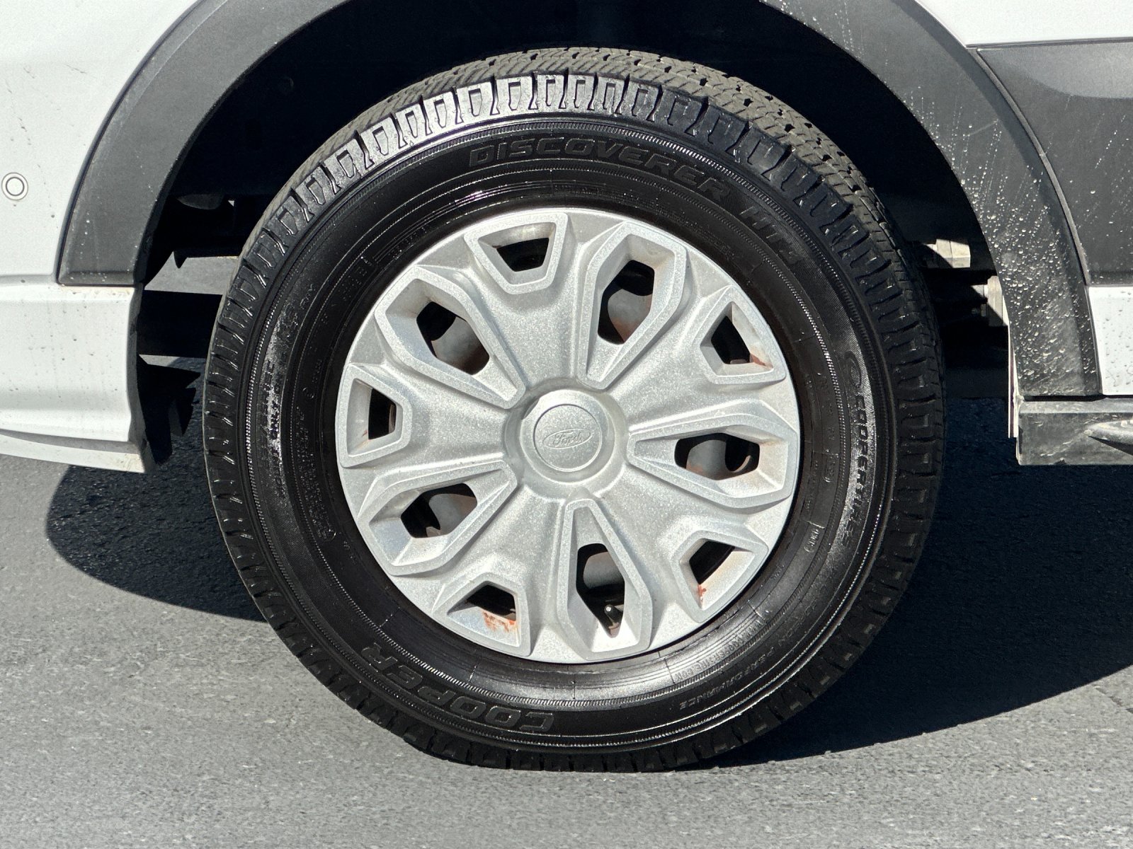 Used 2022 White Ford XLT image 25