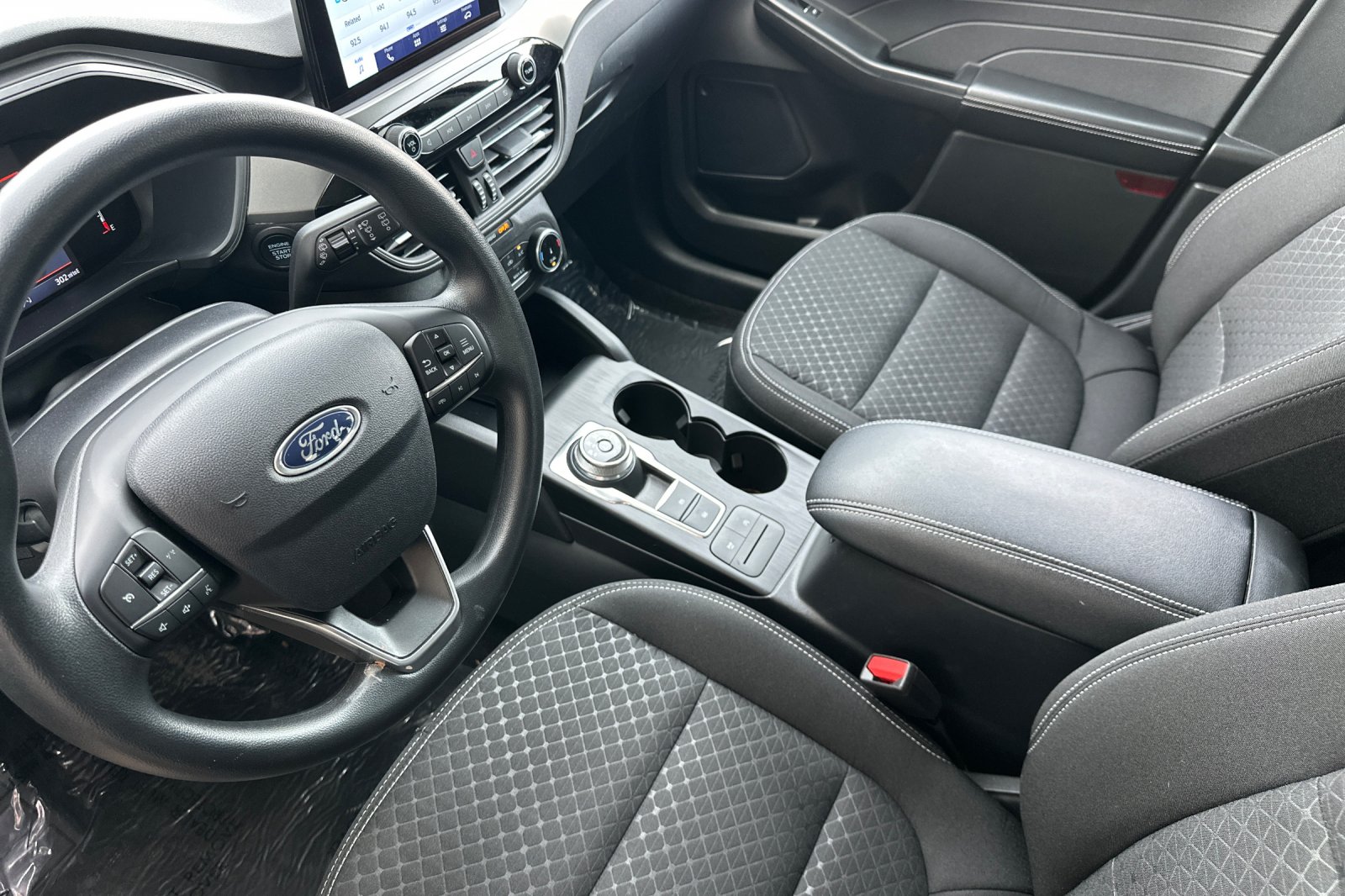 Used 2025 Gray Ford Active image 7