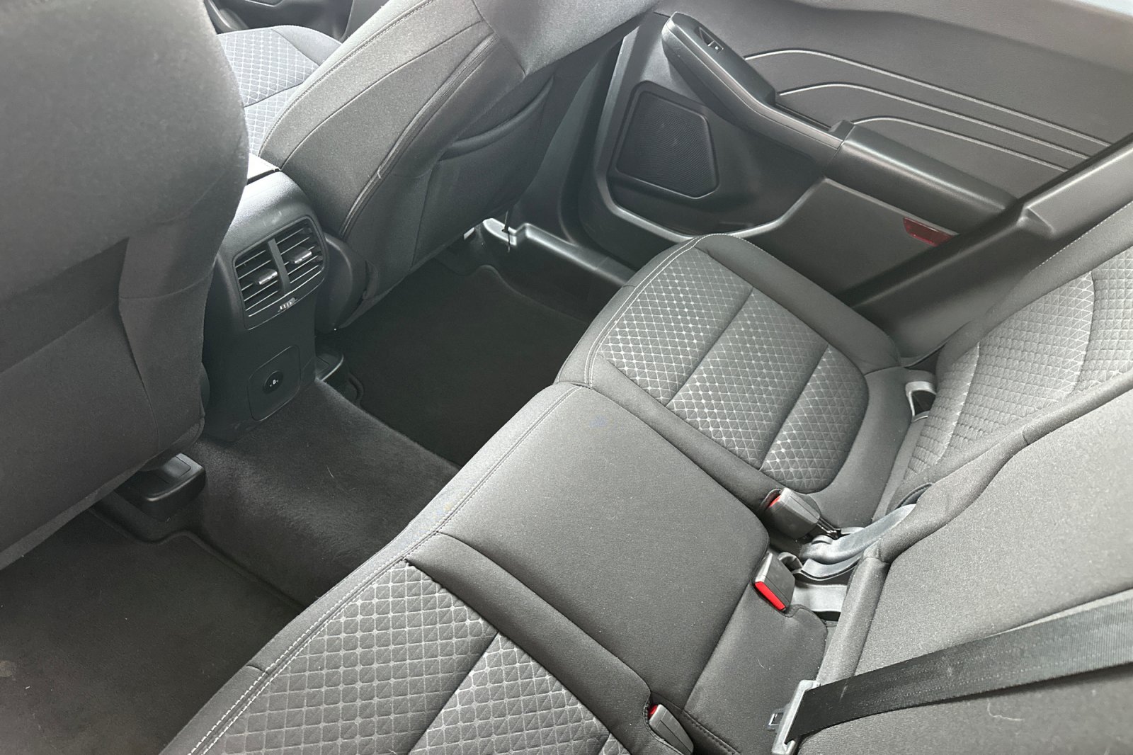 Used 2025 Gray Ford Active image 9