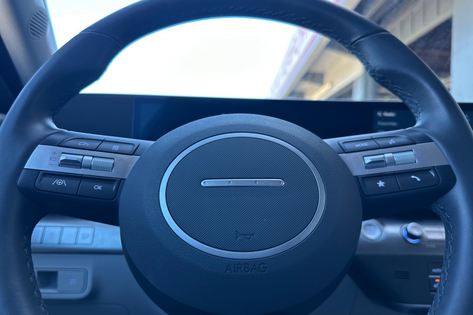 Used 2025 White Hyundai SEL image 20