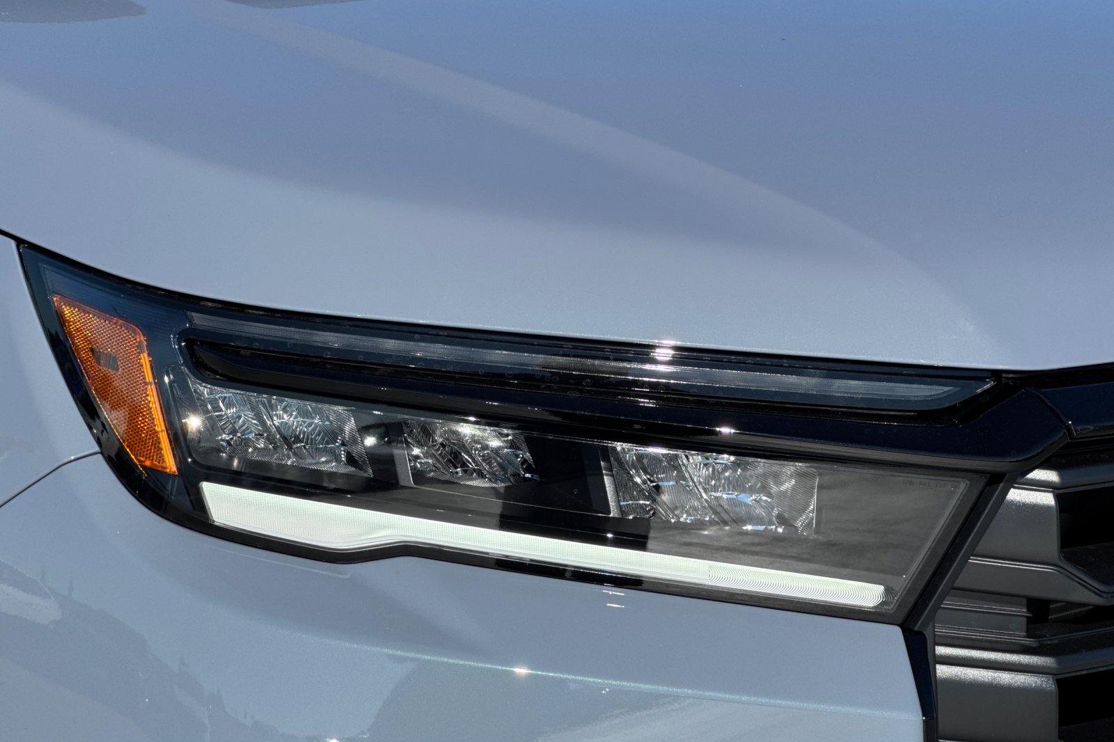 New 2026 Sonic Gray Pearl Honda EX-L image 33