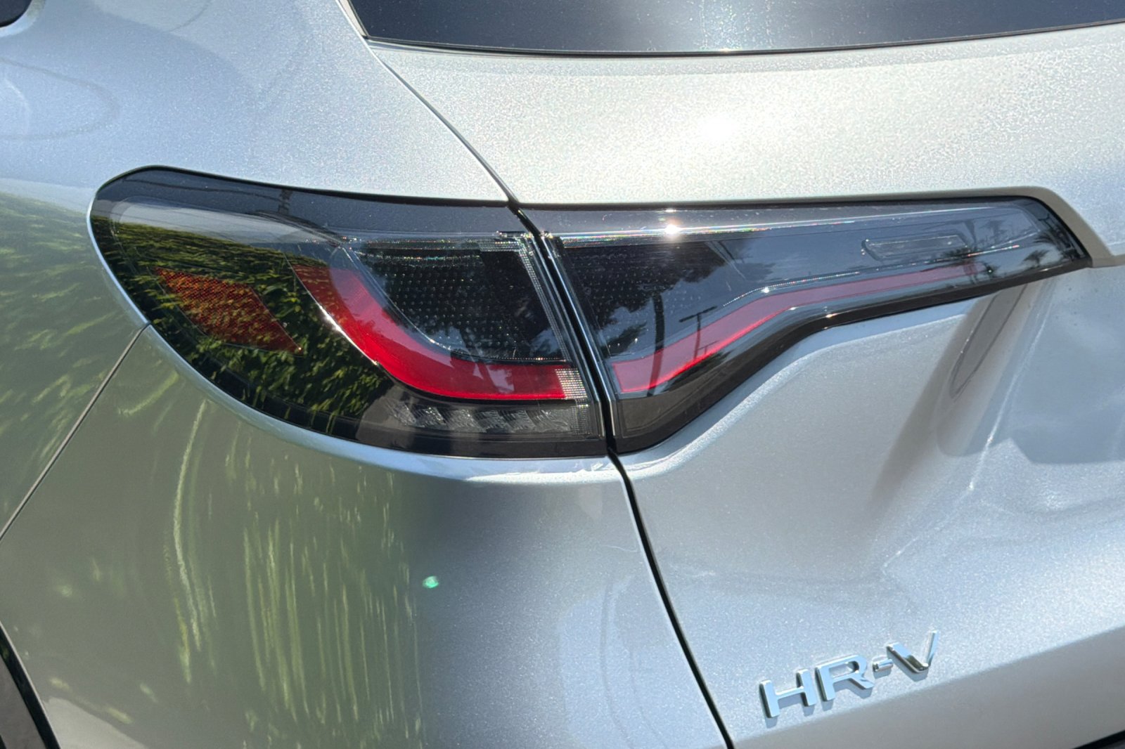 New 2027 Solar Silver Metallic Honda EX-L image 32