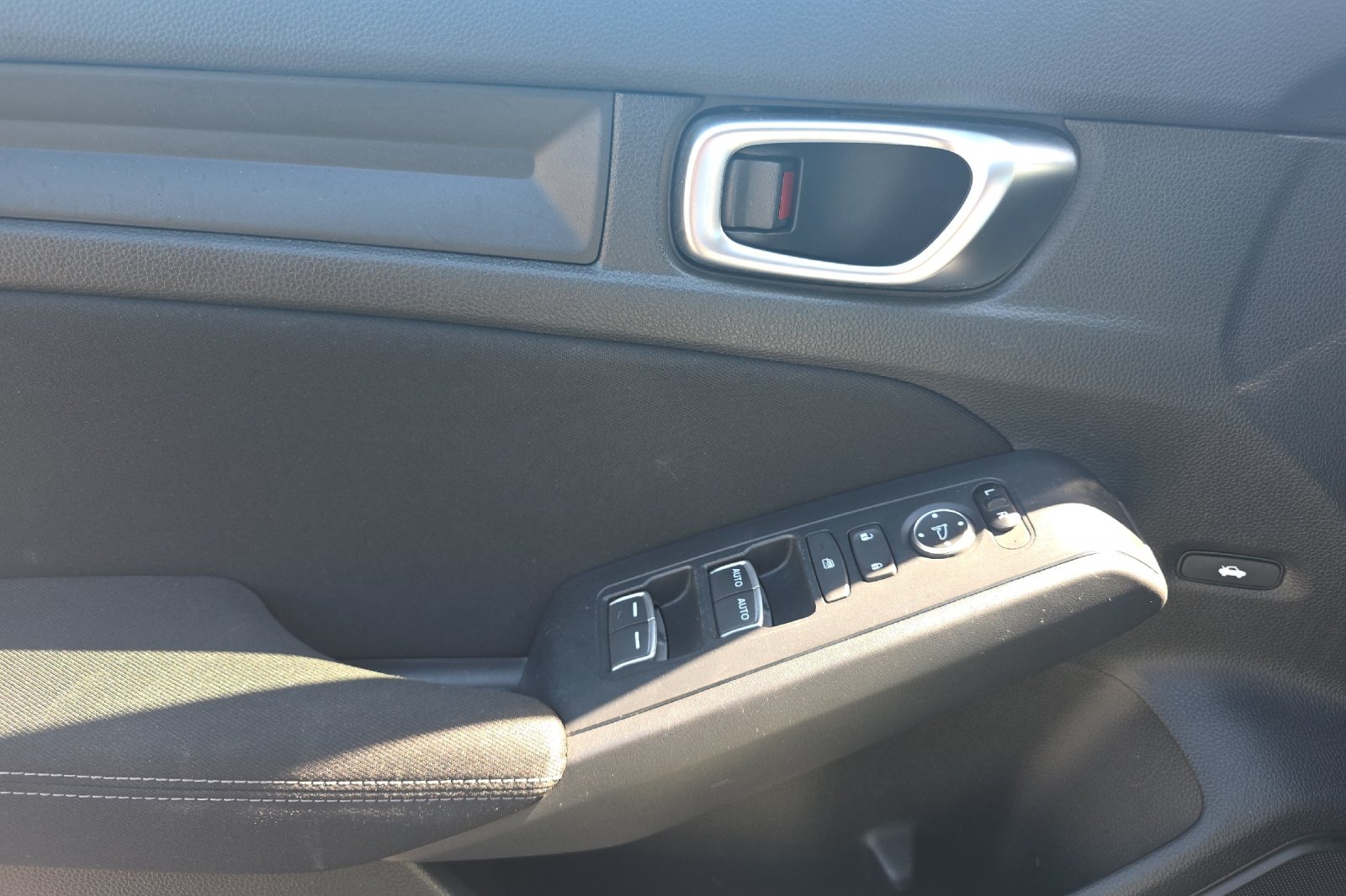 Used 2023 Meteorite Gray Metallic Honda LX image 11