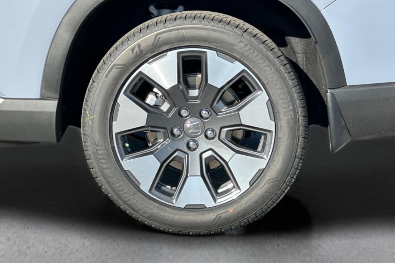 New 2026 Sonic Gray Pearl Honda Touring image 35