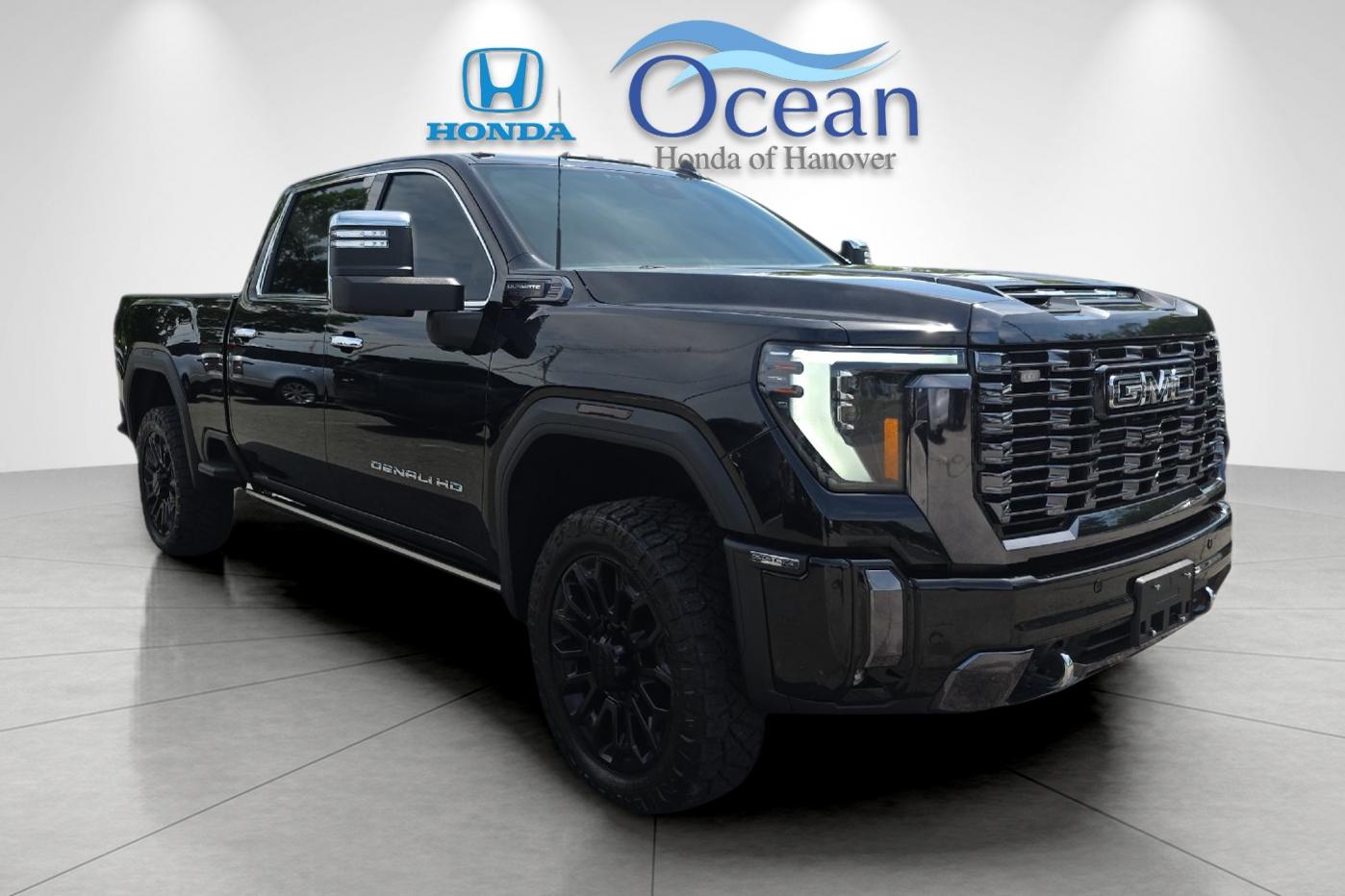 2024 GMC Sierra 4WD Crew Cab Long Box Denali Ultimate's photo
