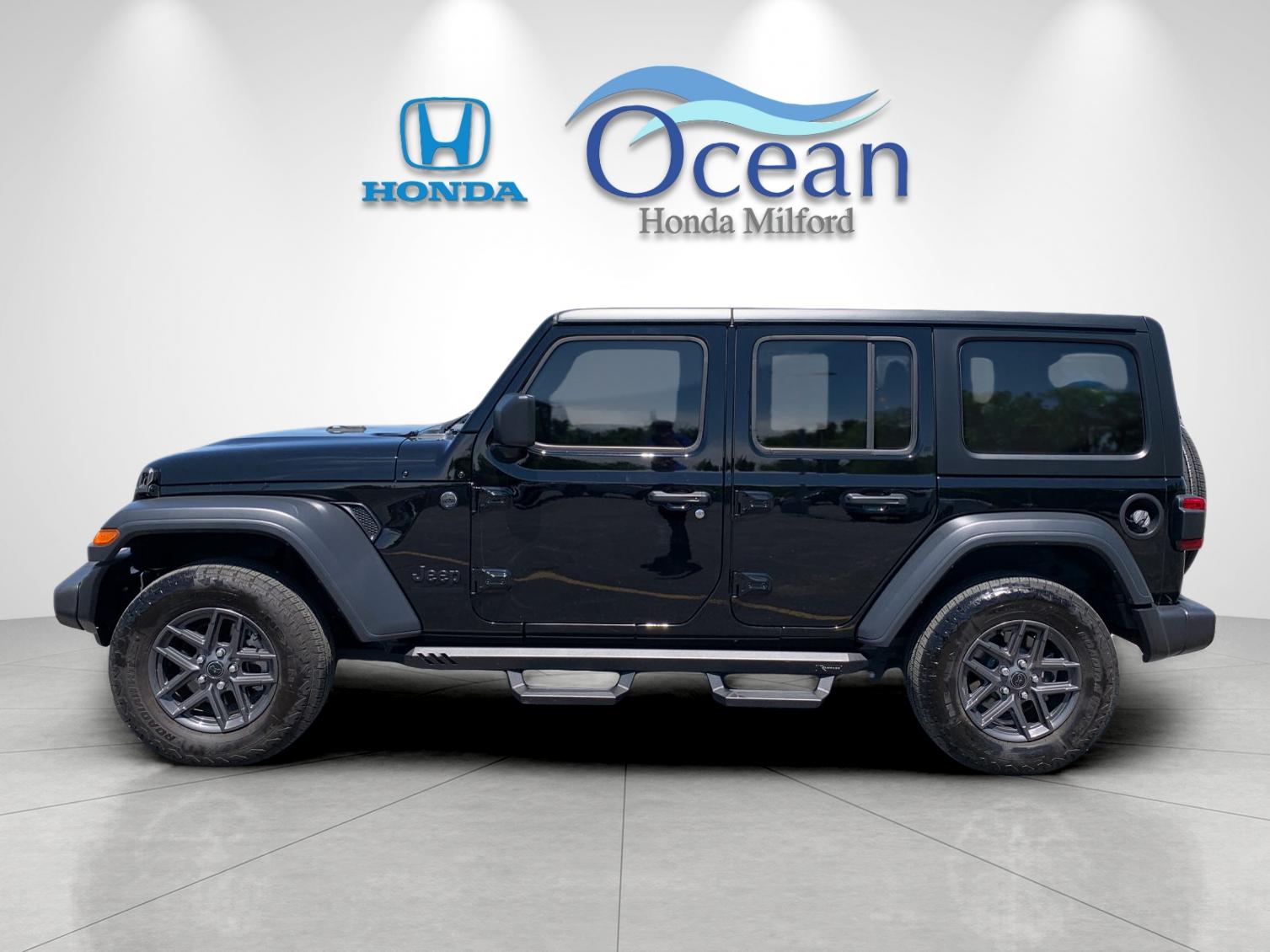 Used 2024 Black Clearcoat Jeep Sport S image 2