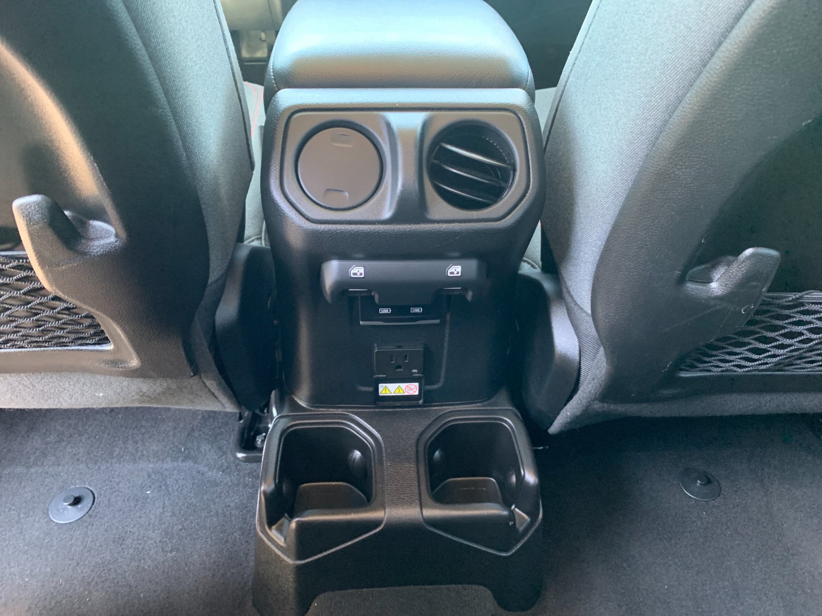 2025 Jeep Wrangler 4-Door Rubicon - Photo 15
