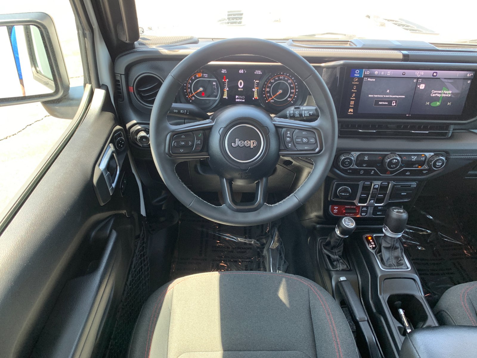 2025 Jeep Wrangler 4-Door Rubicon - Photo 17
