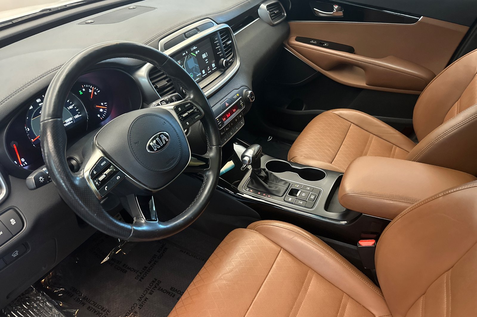 Used 2019 White Kia SX Limited image 10