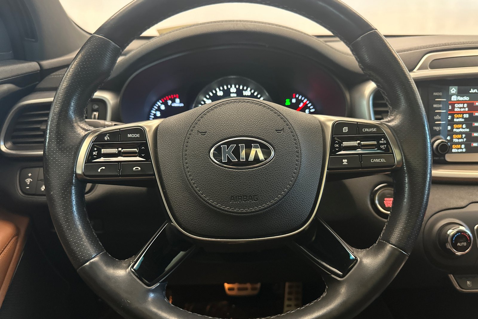 Used 2019 White Kia SX Limited image 24