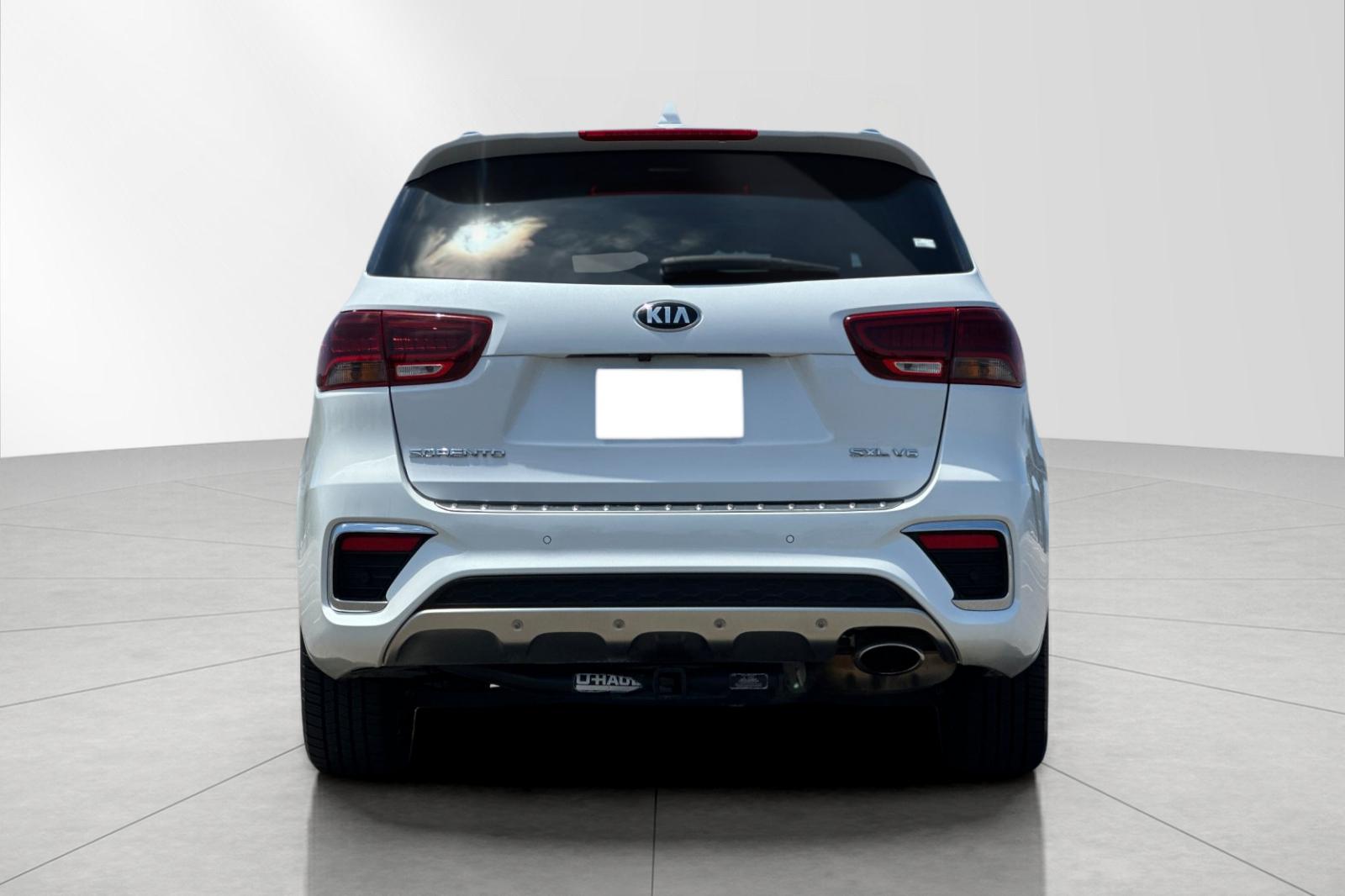 Used 2019 White Kia SX Limited image 5