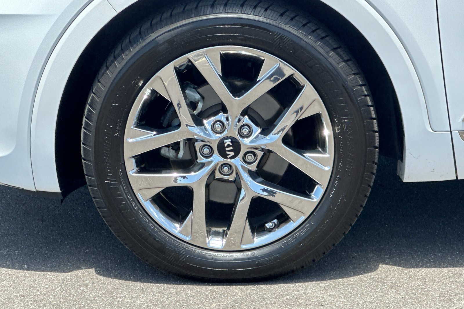 Used 2019 White Kia SX Limited image 26