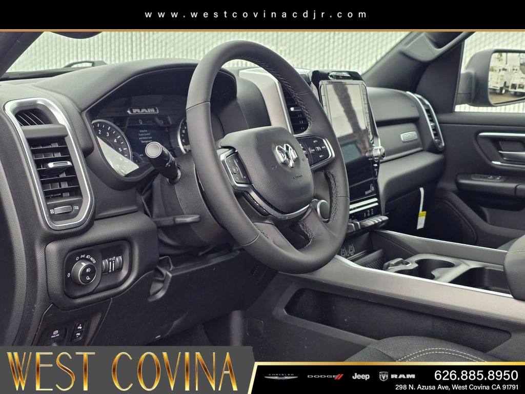 New 2026 Diamond Black Crystal Pearl-Coat Exterior Paint RAM Big Horn/Lone Star image 15