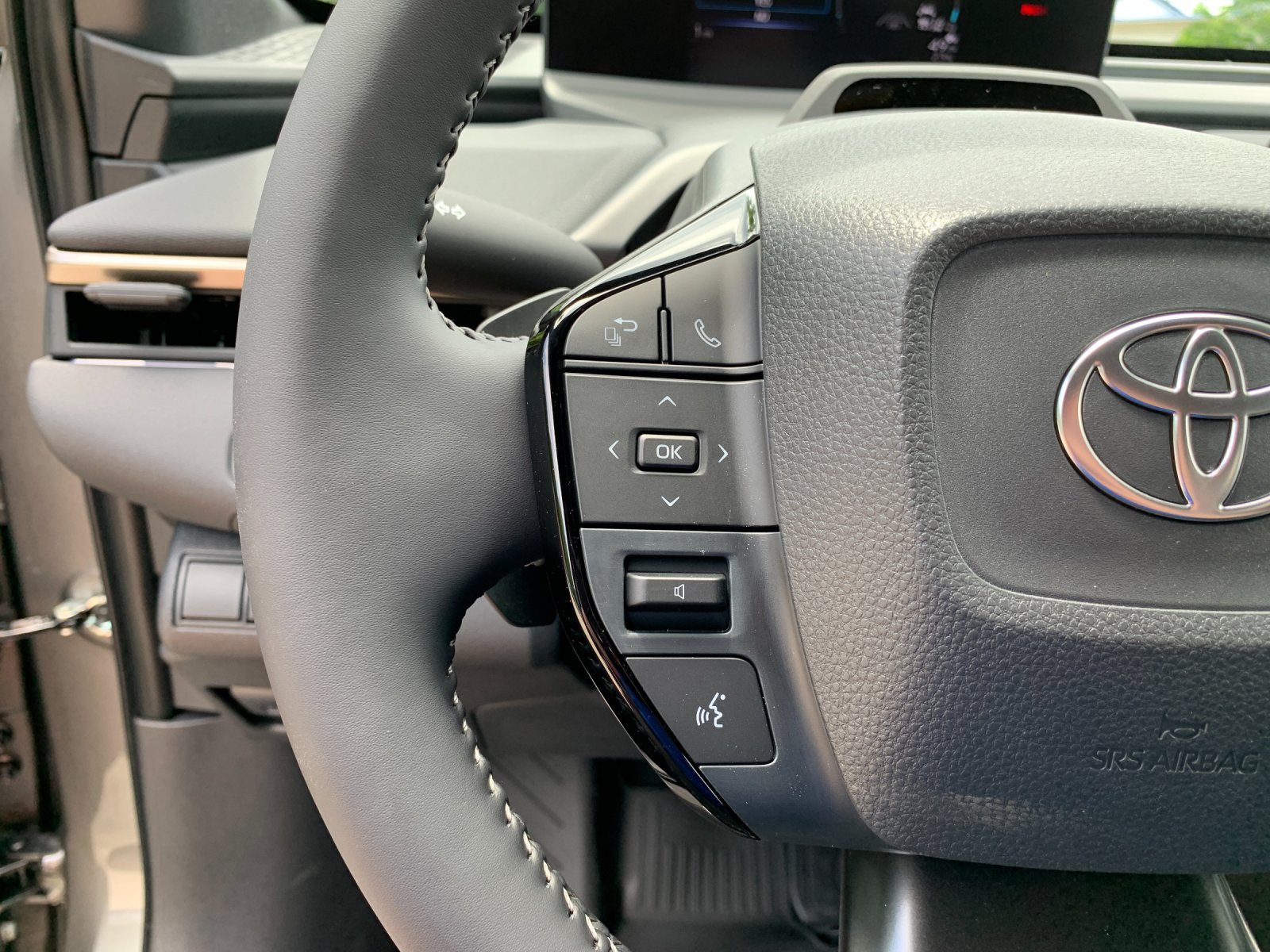 Certified Used 2026  Toyota XLE image 28