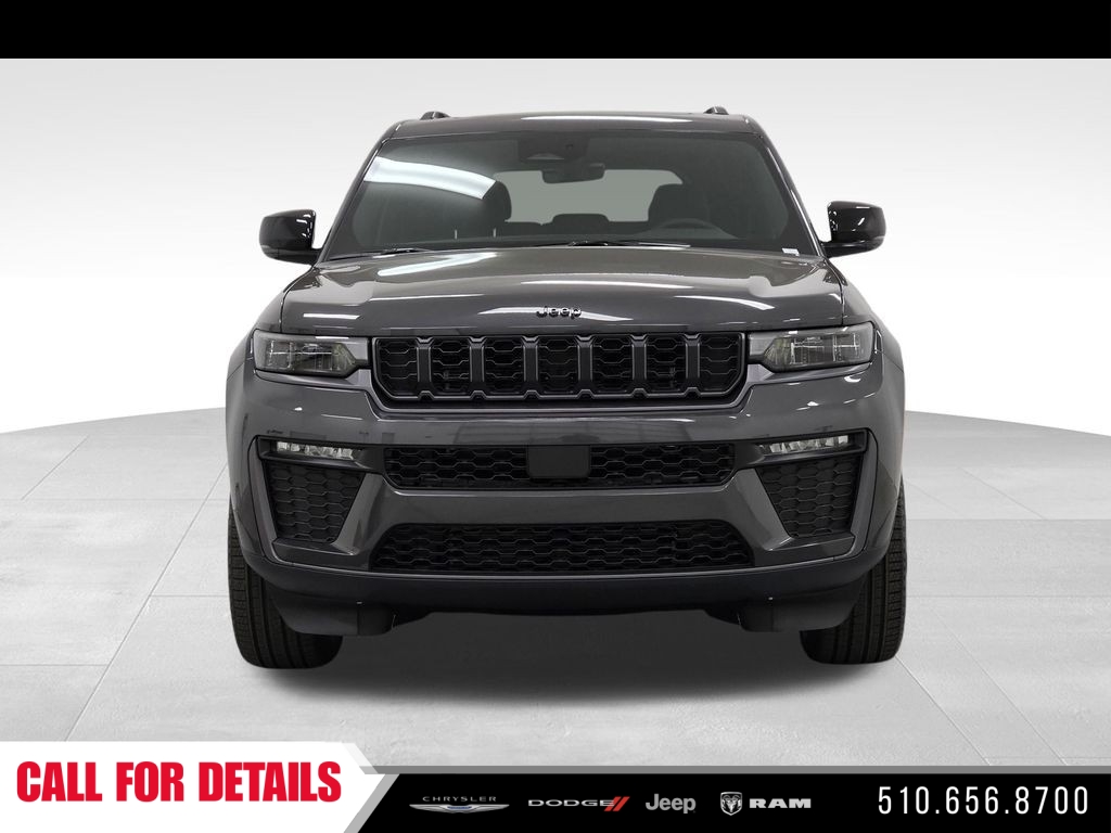 New 2026 Baltic Gray Metallic Clear-Coat Exterior Paint Jeep Limited image 2