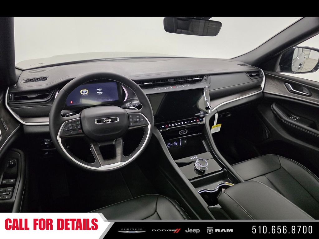 New 2026 Baltic Gray Metallic Clear-Coat Exterior Paint Jeep Limited image 13