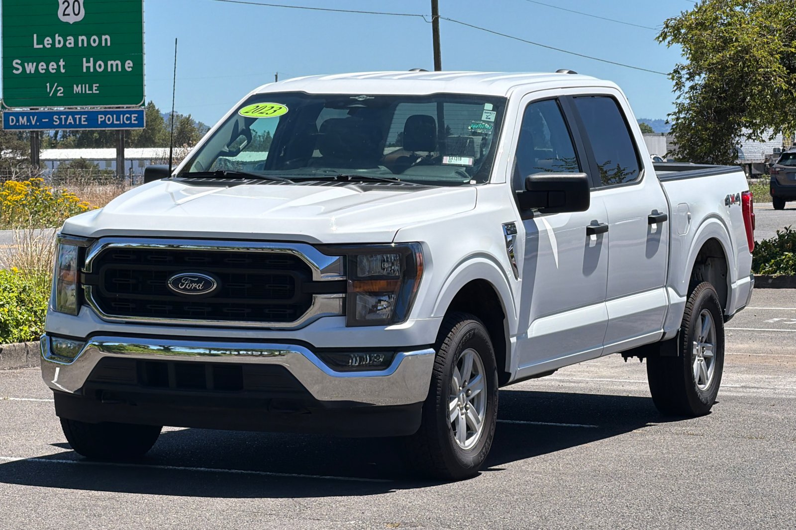 Used 2023 White Ford XLT image 8