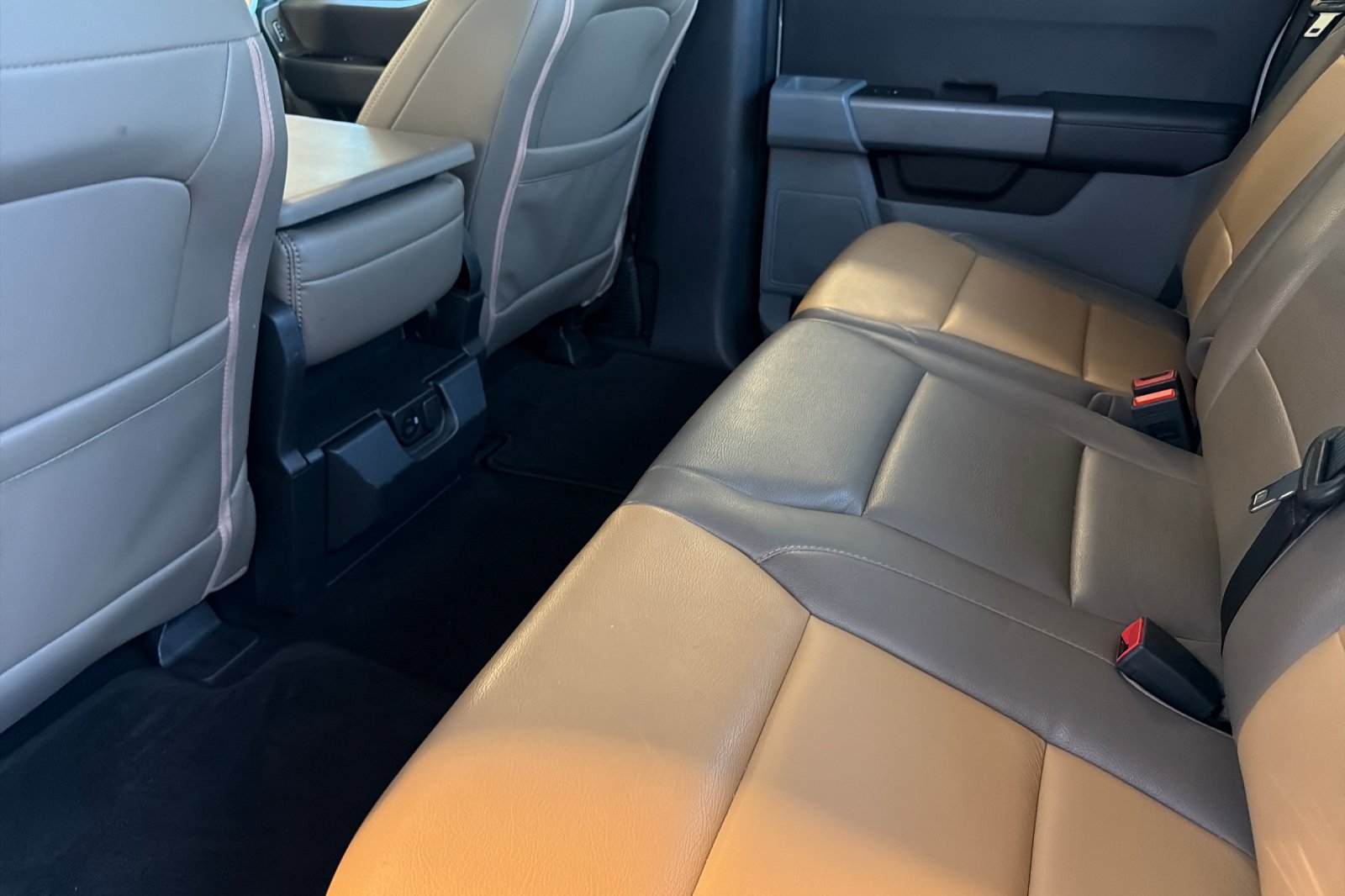 Used 2023 White Ford XLT image 12