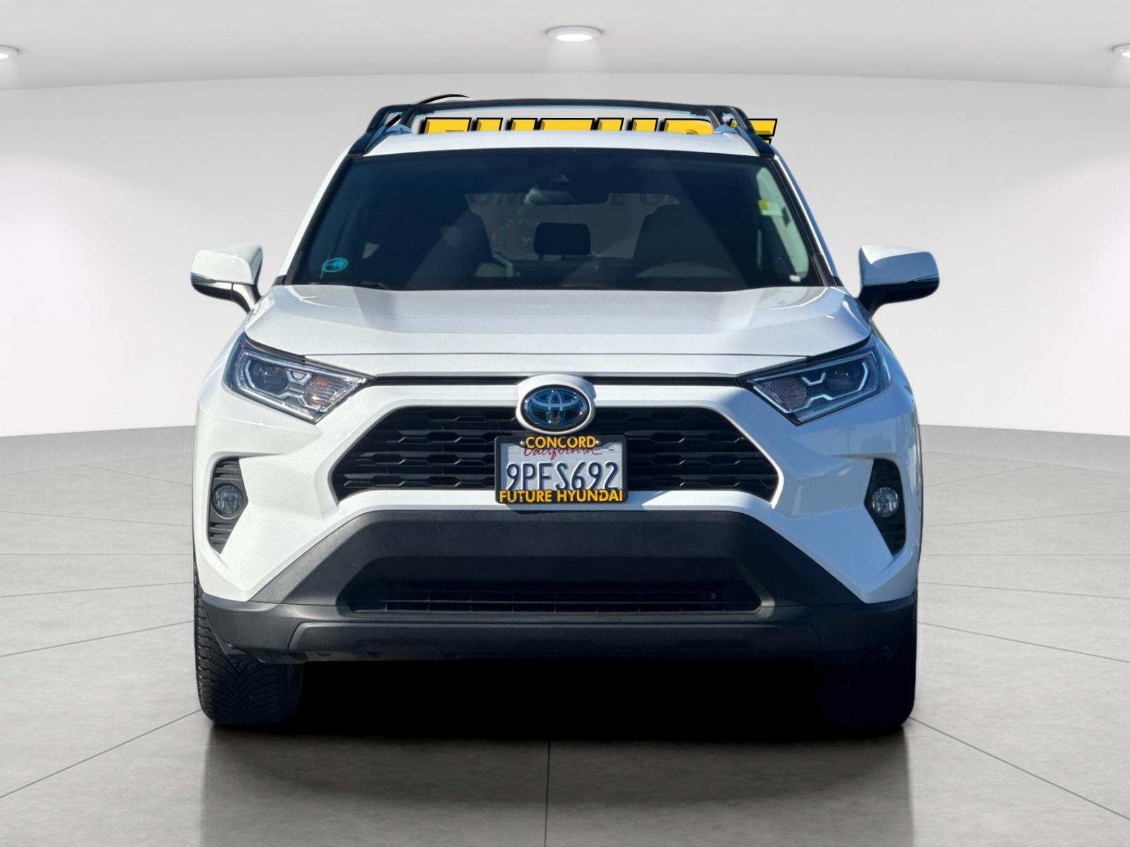 Used 2021 White Toyota XLE image 8