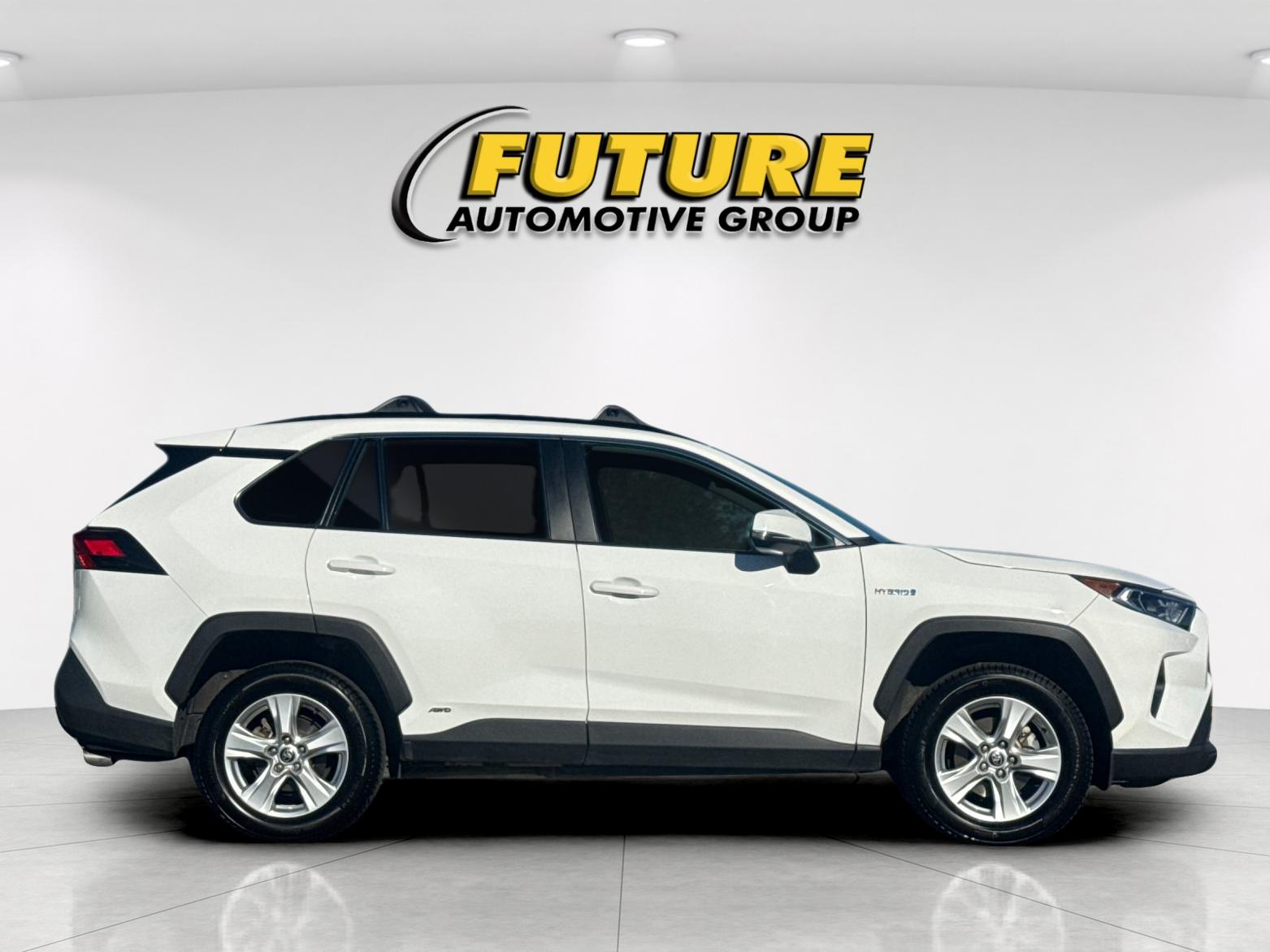 Used 2021 White Toyota XLE image 2