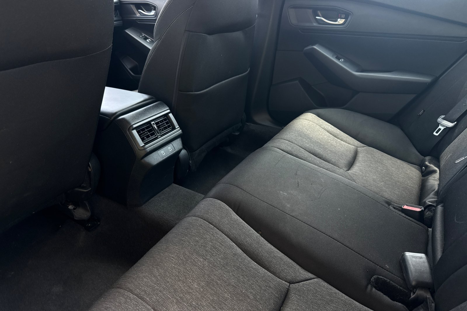 Certified Used 2025 Platinum White Pearl Honda SE image 8