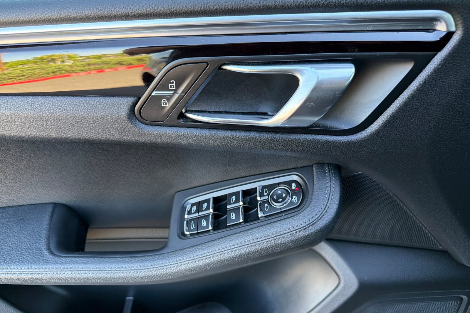 Used 2021 Chalk Porsche Base image 16