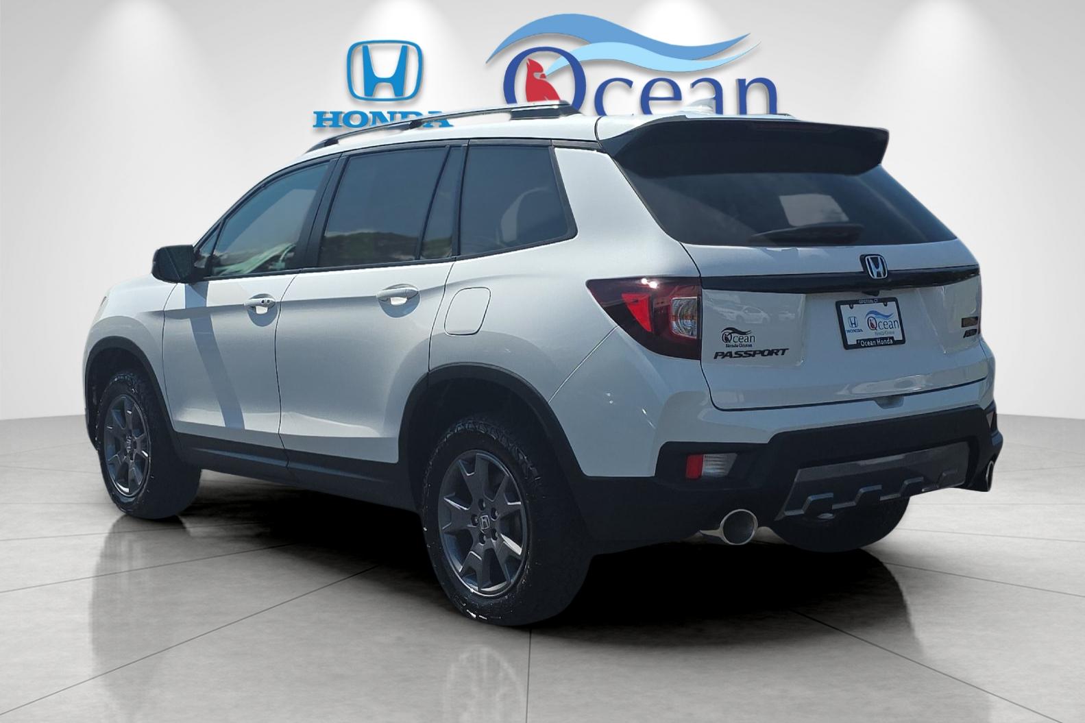 Used 2024 Platinum White Pearl Honda TrailSport image 5