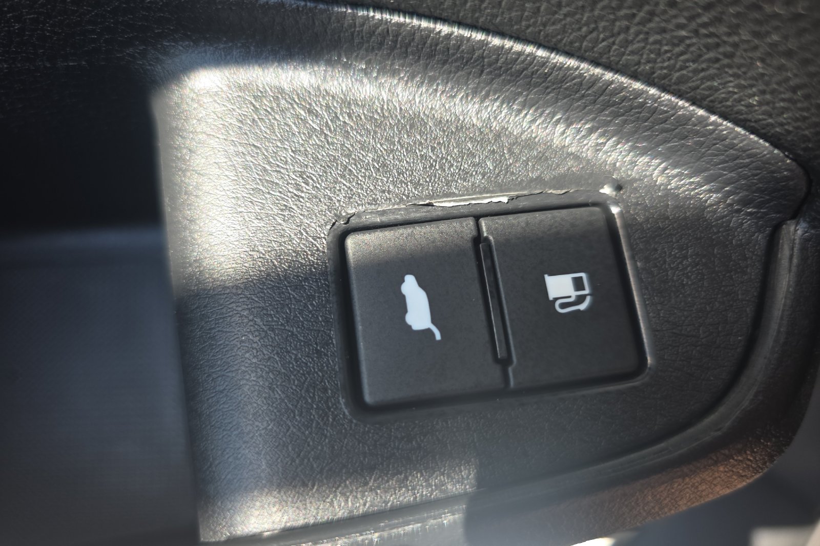 Used 2024 Platinum White Pearl Honda TrailSport image 33
