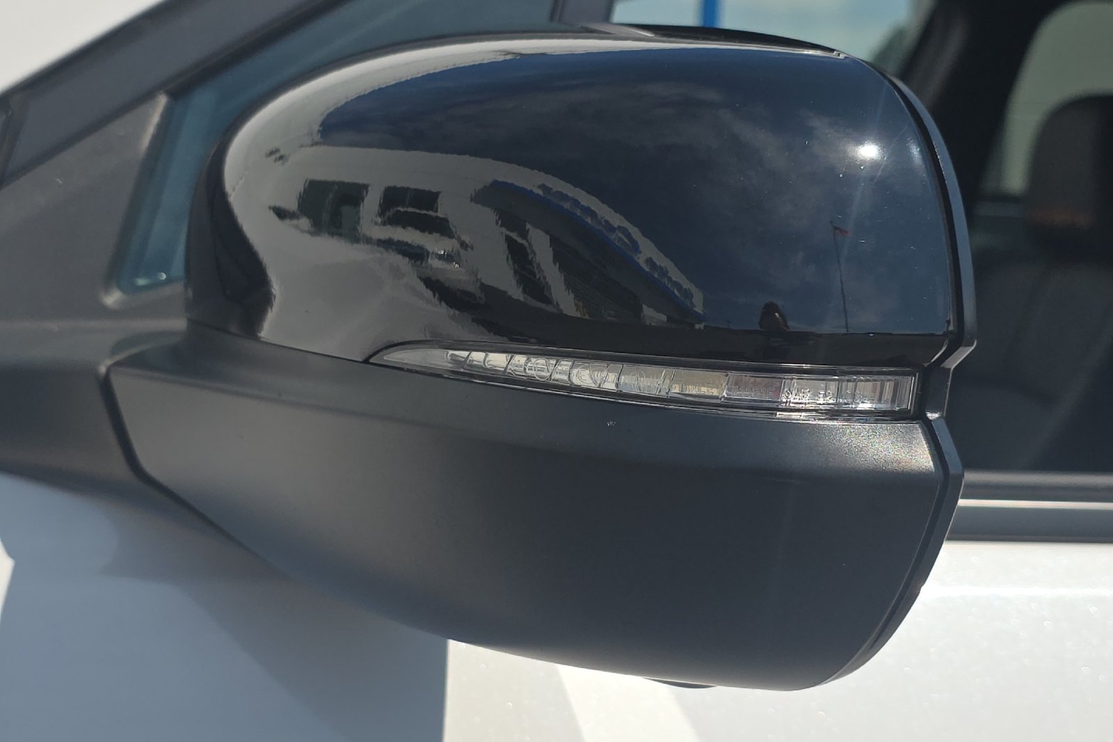 Used 2024 Platinum White Pearl Honda TrailSport image 36
