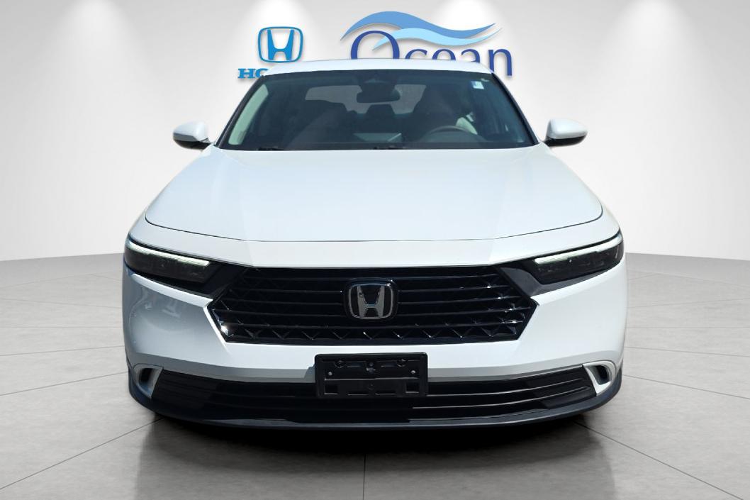 Used 2023  Honda EX image 8