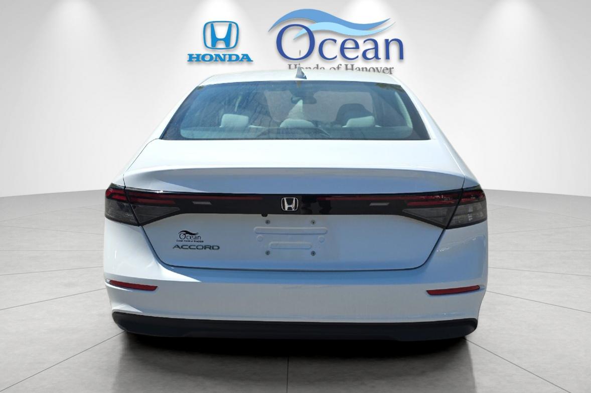 Used 2023  Honda EX image 4