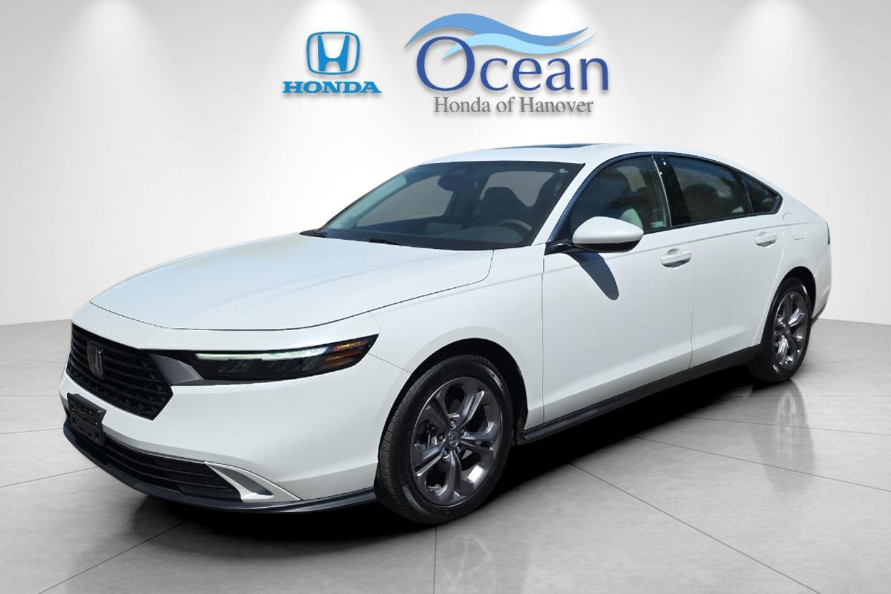 Used 2023  Honda EX image 7