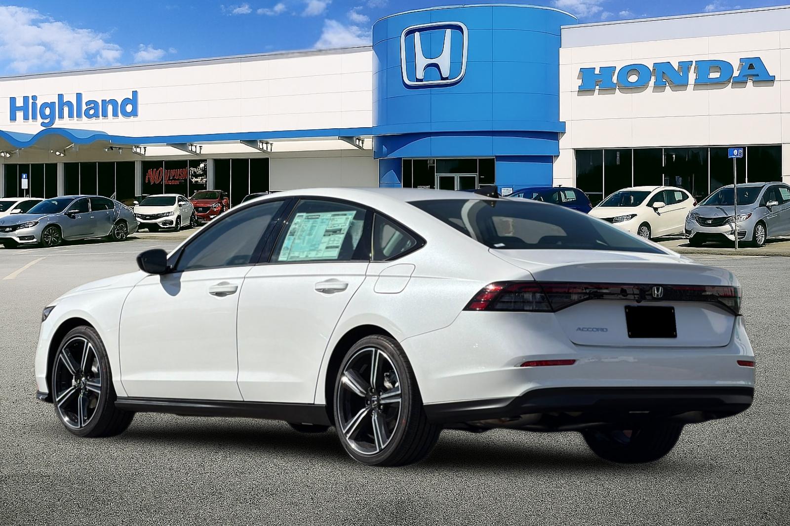 New 2026 Platinum White Pearl Honda SE image 3