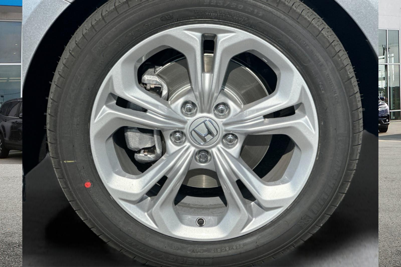 New 2026 Platinum White Pearl Honda LX image 30