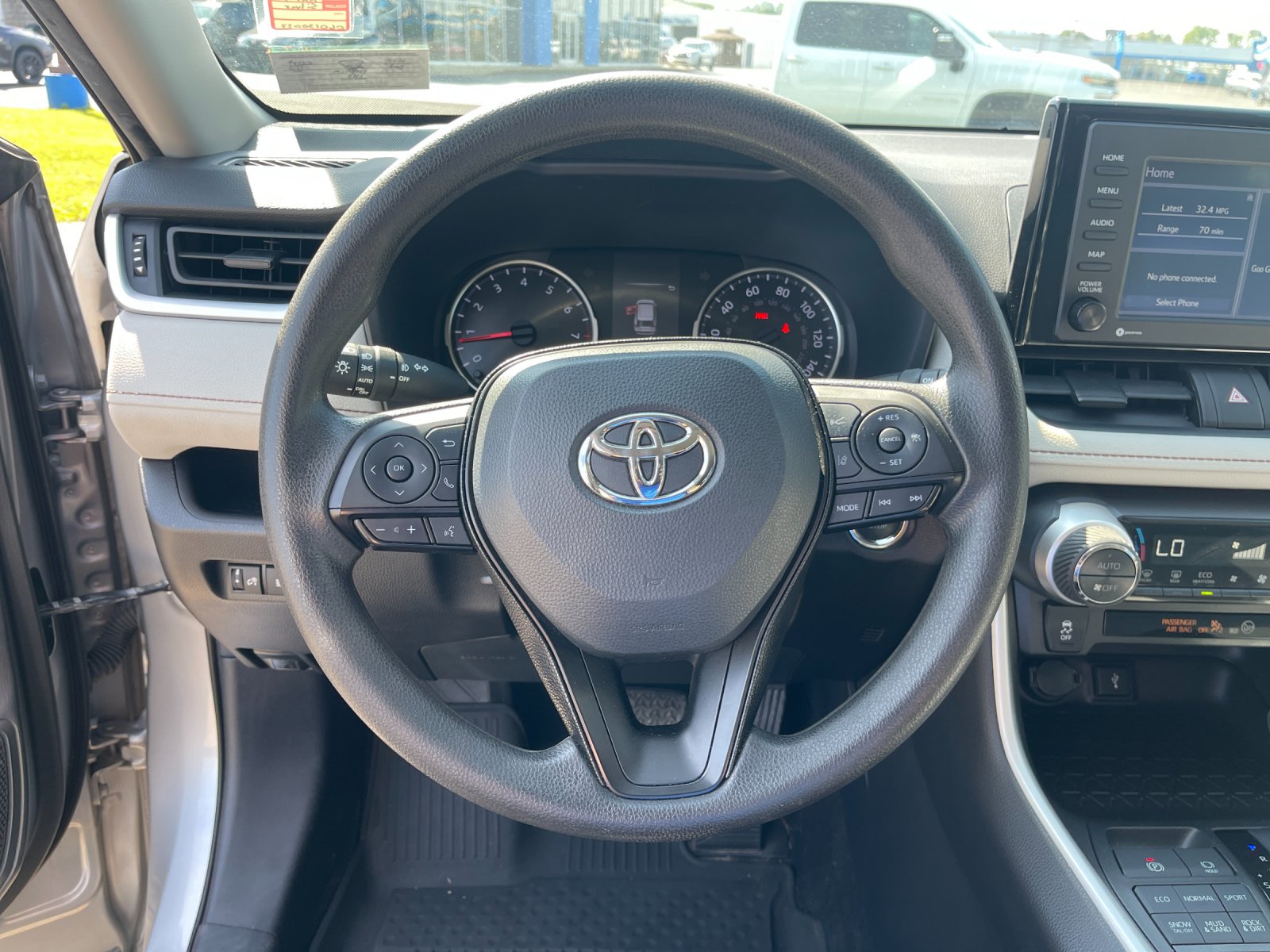 Used 2021 Silver Toyota XLE image 25