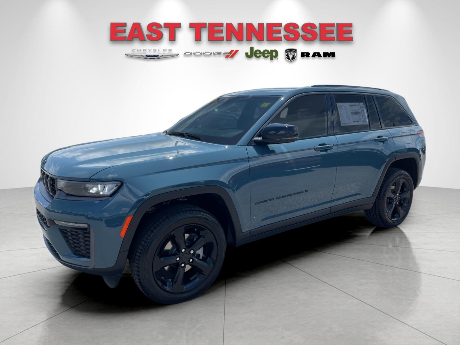 New 2026 Steel Blue Exterior Paint Jeep Limited image 7