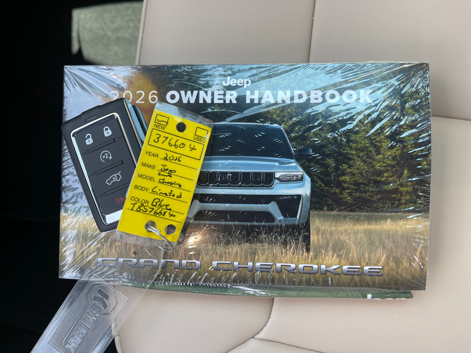 New 2026 Steel Blue Exterior Paint Jeep Limited image 9