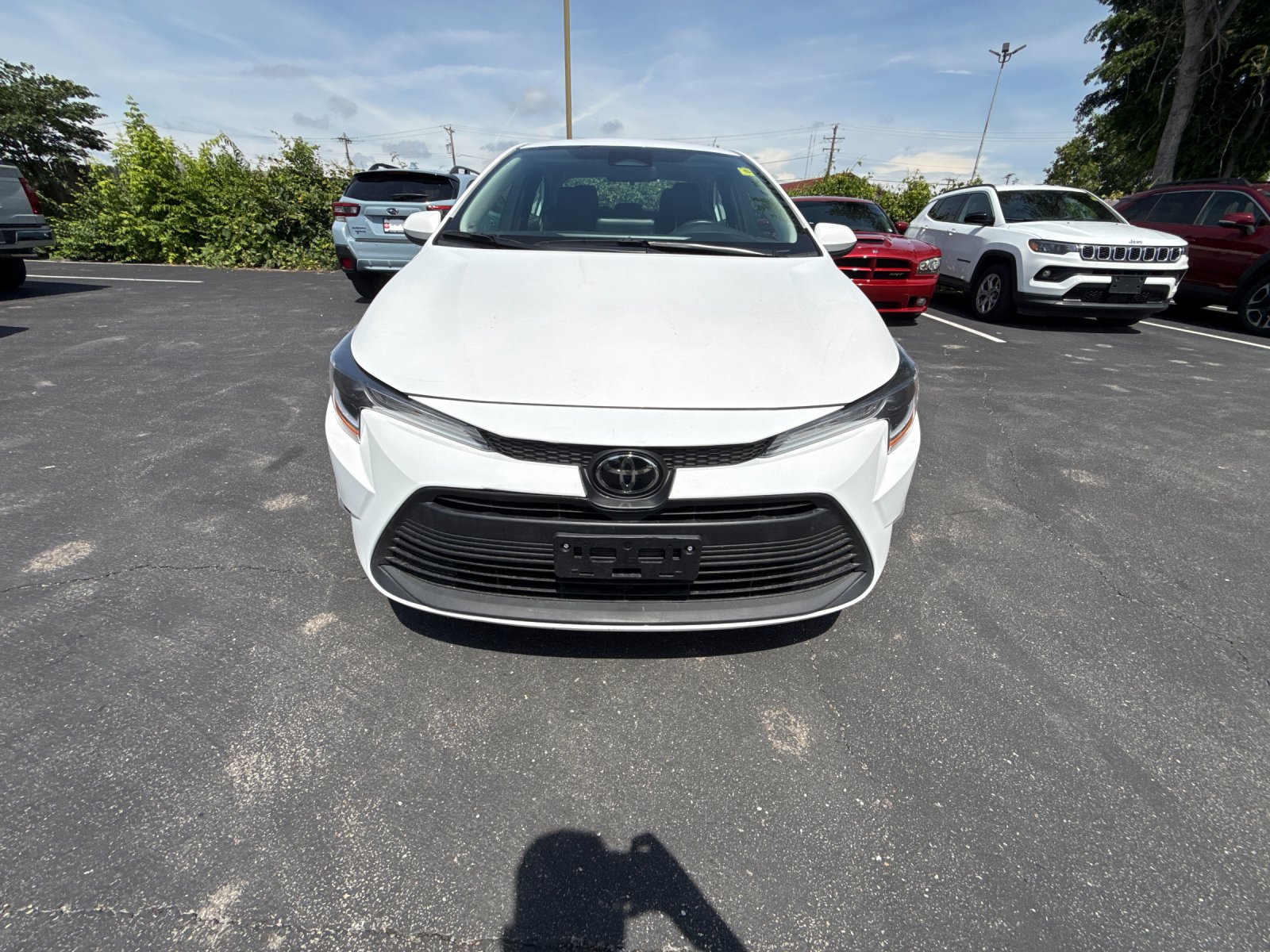 Used 2025 White Toyota LE image 4
