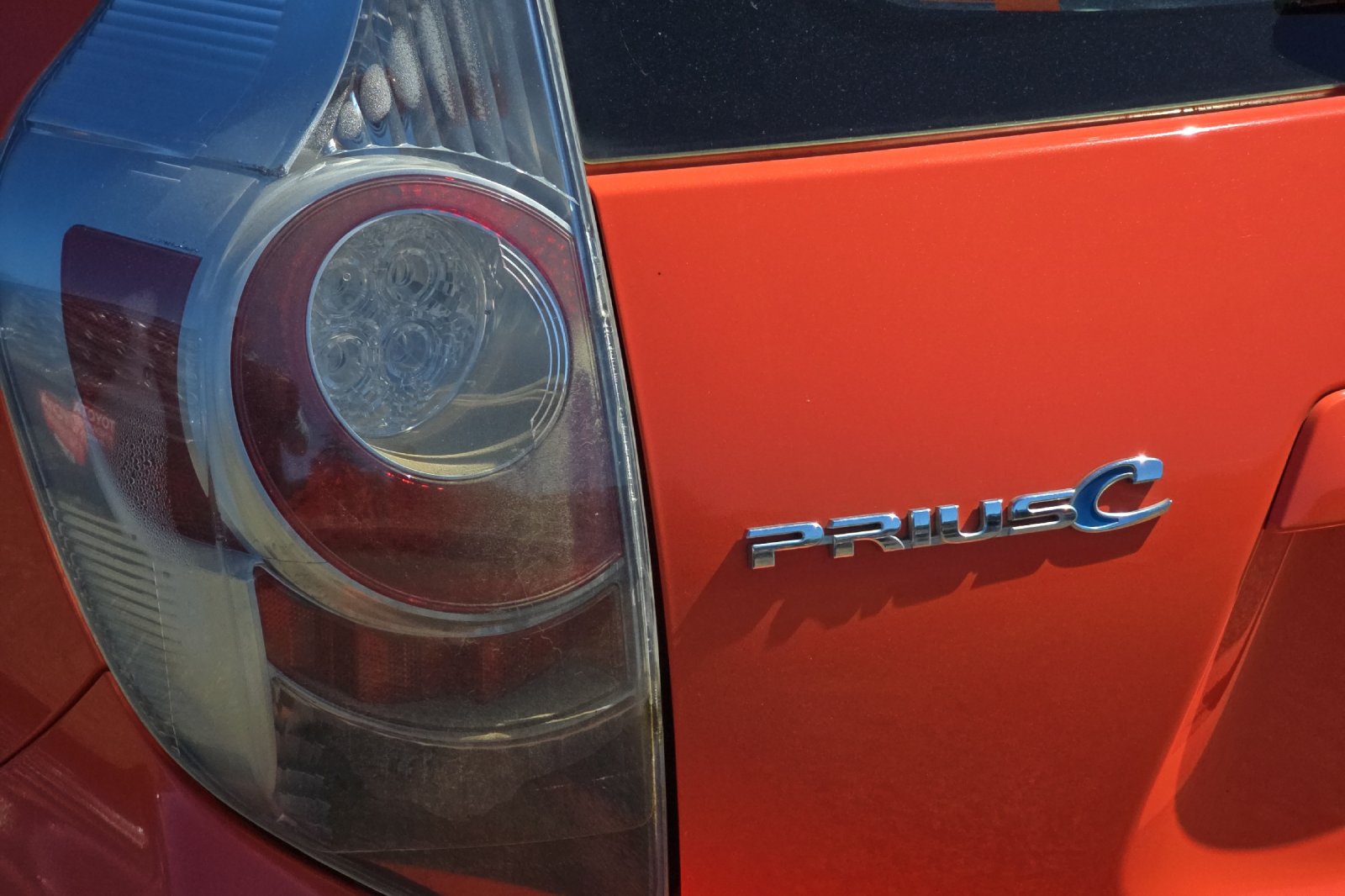 Used 2014 Orange Toyota Three image 23
