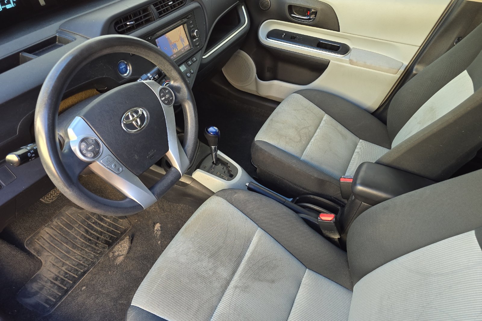 Used 2014 Orange Toyota Three image 7