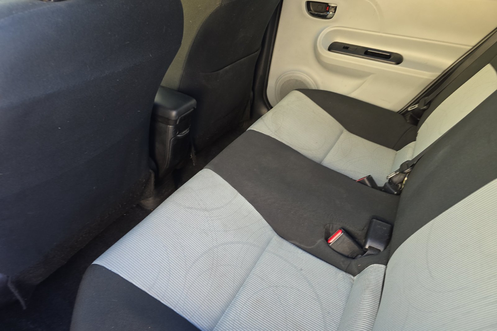 Used 2014 Orange Toyota Three image 9