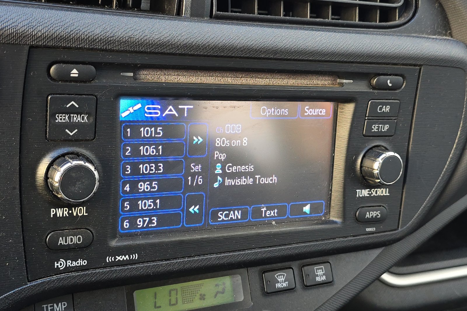 Used 2014 Orange Toyota Three image 15