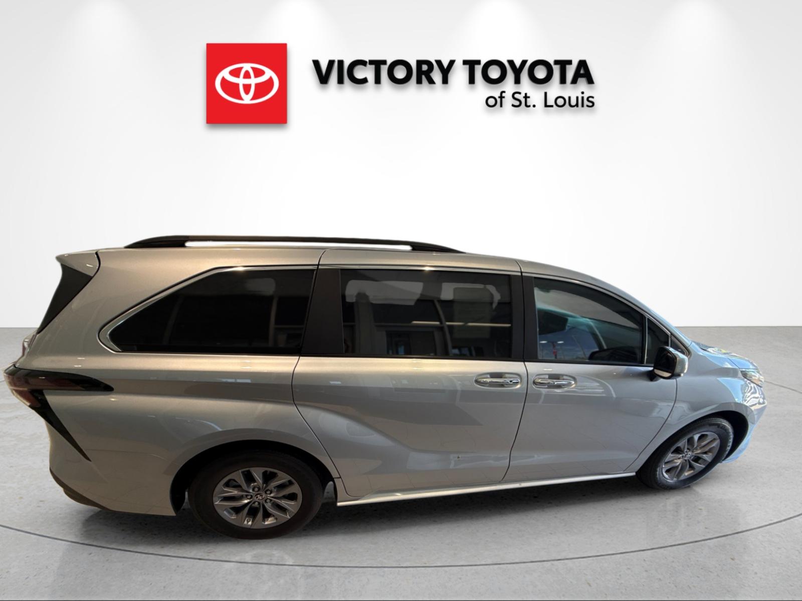 Used 2023 Silver Toyota XLE image 2