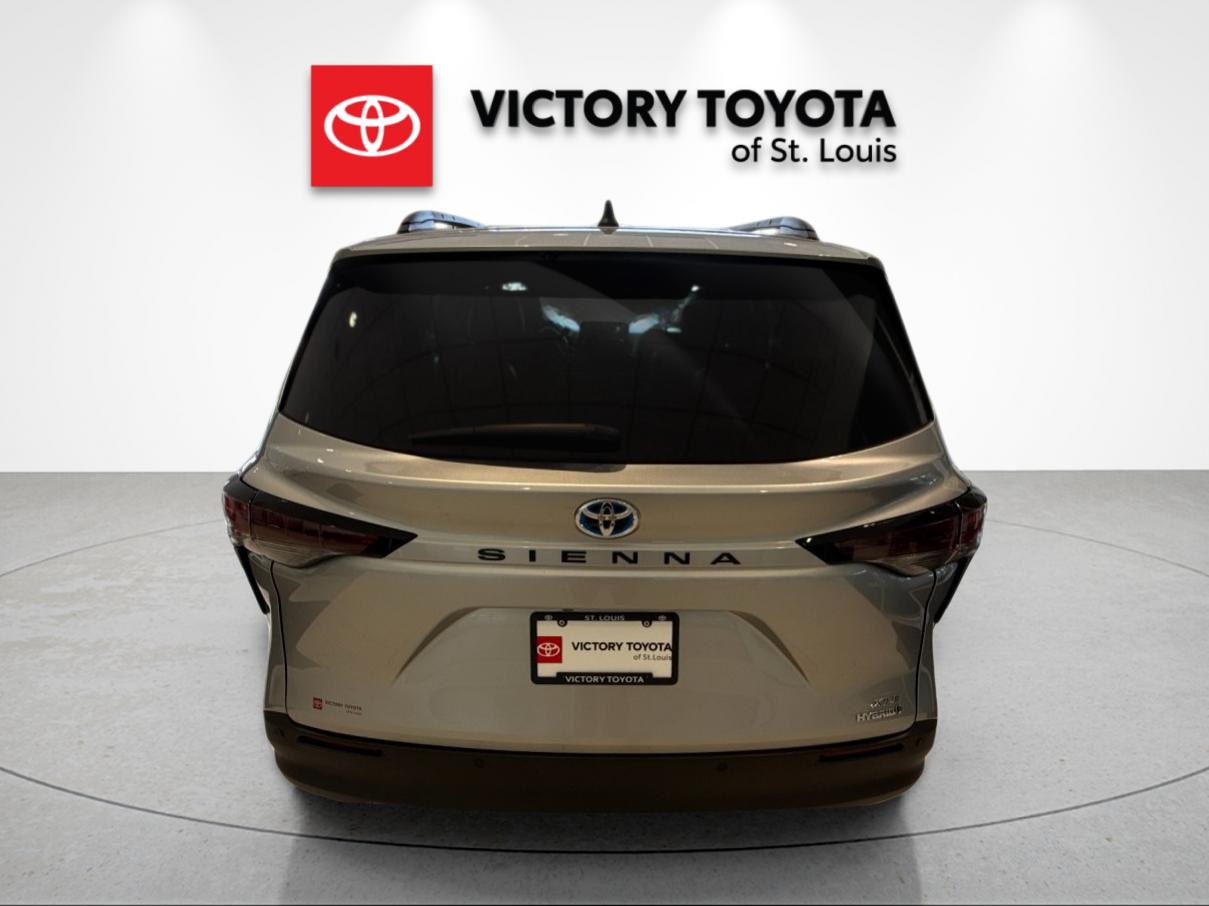 Used 2023 Silver Toyota XLE image 4