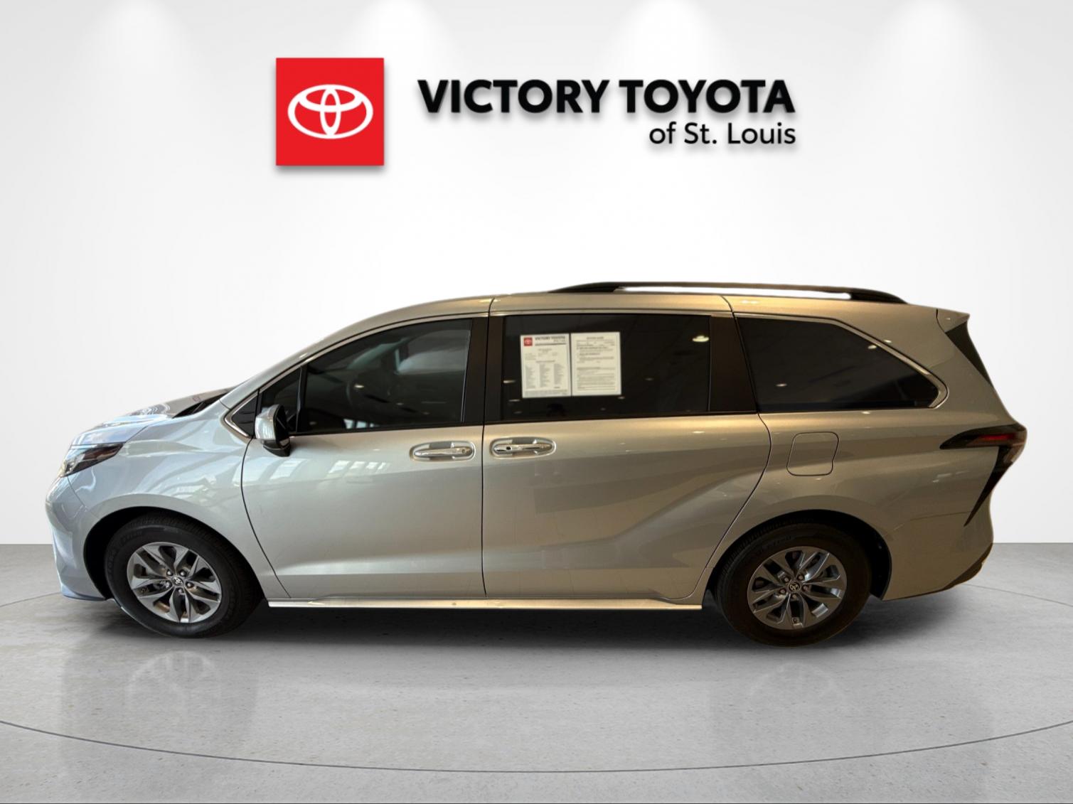 Used 2023 Silver Toyota XLE image 6