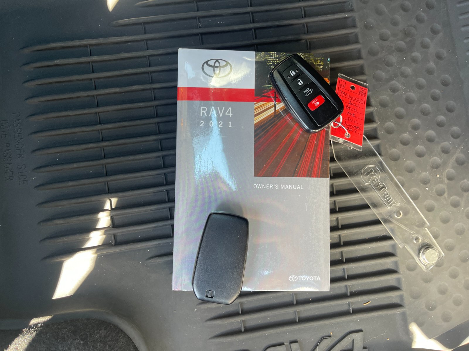 Used 2021 Lunar Toyota XLE image 9