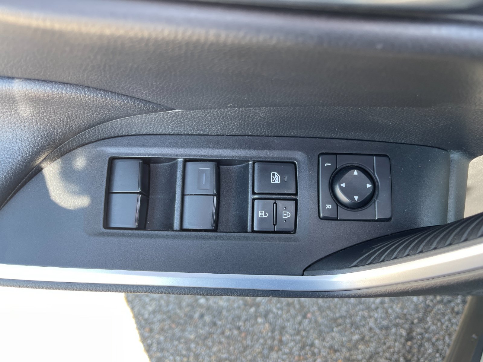 Used 2021 Lunar Toyota XLE image 12