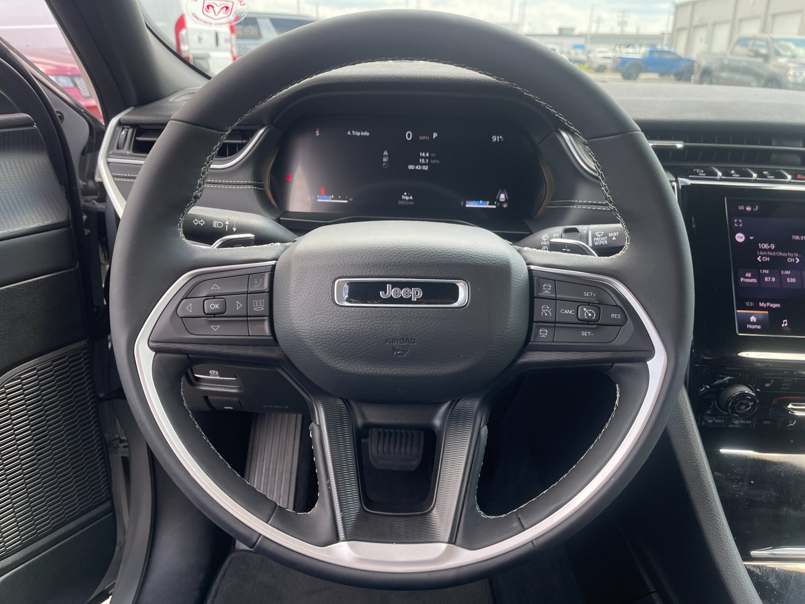 Used 2025 Silver Jeep Laredo X image 26